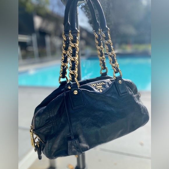 Rock this amazing leather bag - Picture 3 of 16